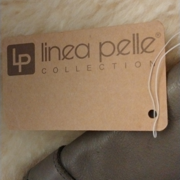 Linea Pelle Leather Zippered Wallet - Picture 2 of 7